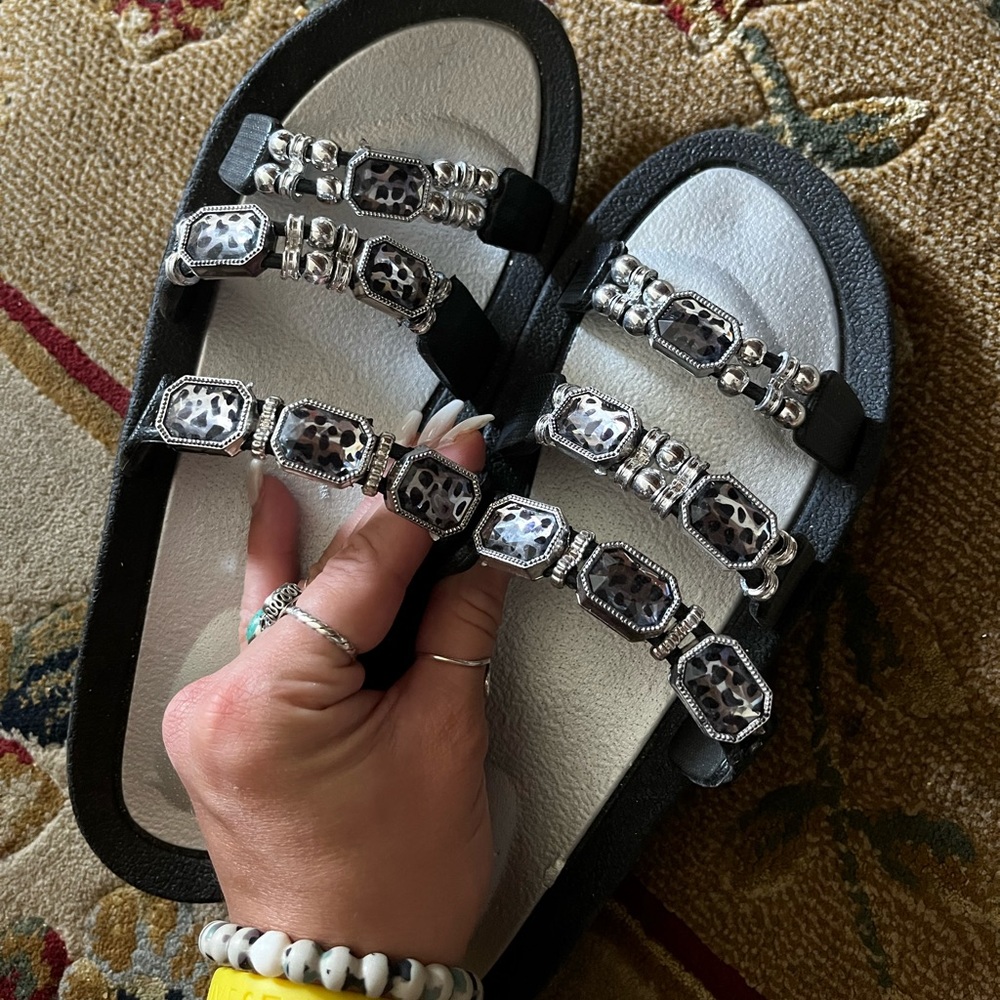 Sandals - Picture 2 of 4